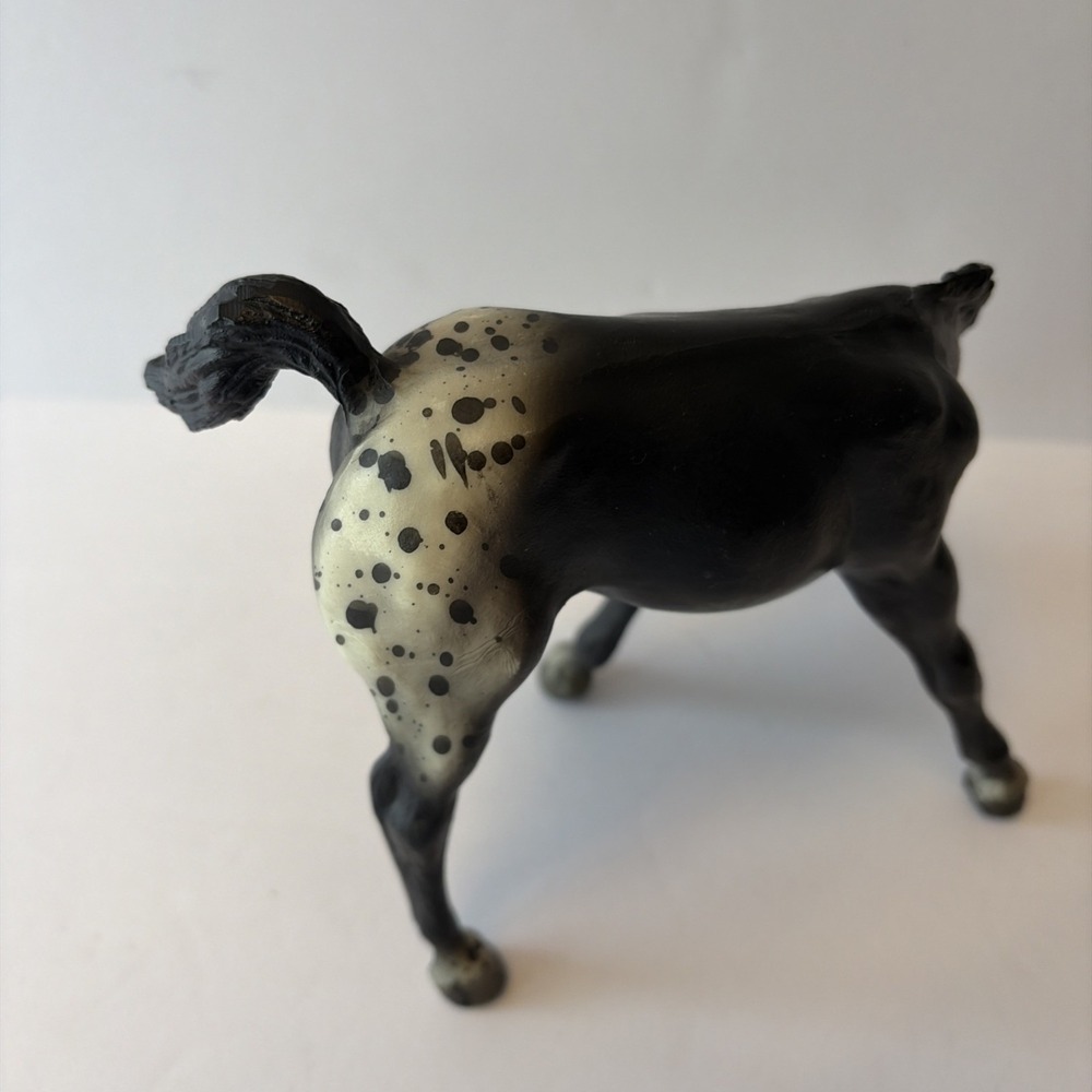 Breyer Traditional Black Blanket Appaloosa Scratching Foal #168 - Picture 6 of 8